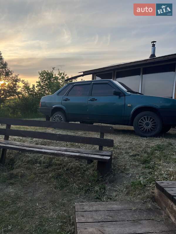 Седан ВАЗ / Lada 21099 1999 в Черкассах
