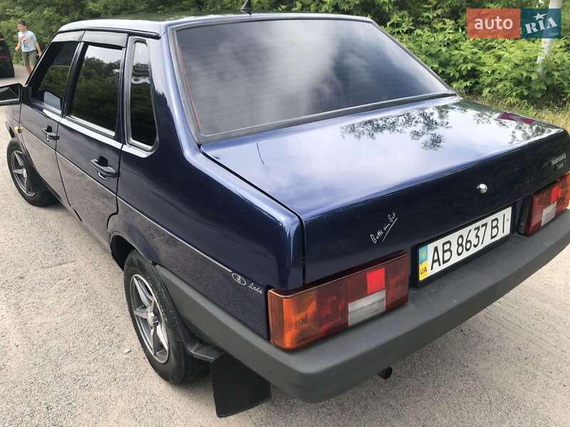 Седан ВАЗ / Lada 21099 2005 в Казатине