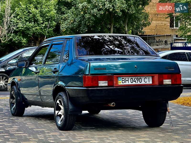 Седан ВАЗ / Lada 21099 1999 в Одессе