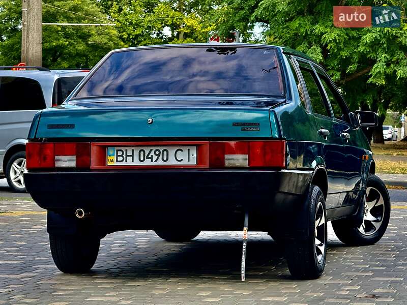 Седан ВАЗ / Lada 21099 1999 в Одессе