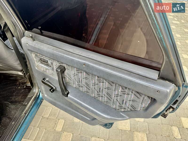 Седан ВАЗ / Lada 21099 1999 в Одессе