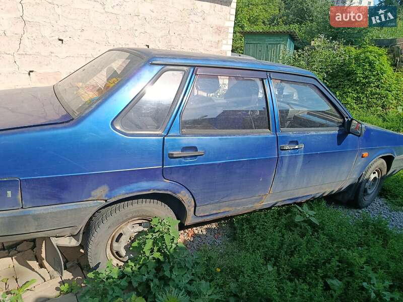 Седан ВАЗ / Lada 21099 2005 в Чернигове