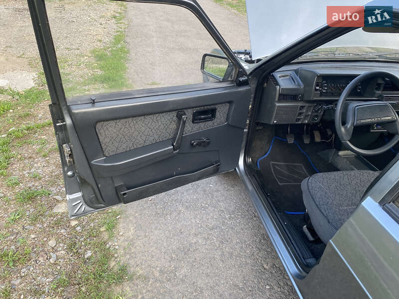 Седан ВАЗ / Lada 21099 2005 в Ужгороде