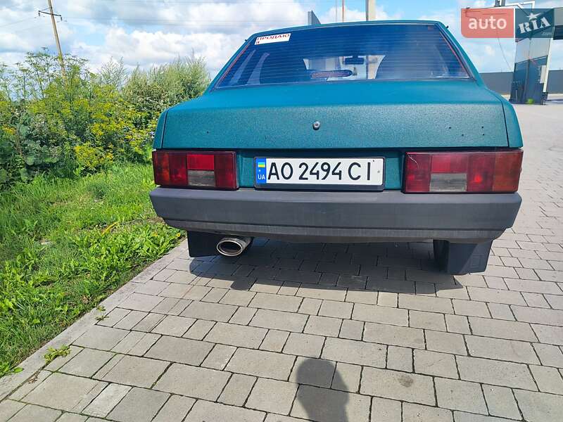 Седан ВАЗ / Lada 21099 2004 в Славуте