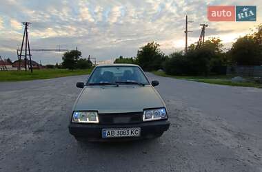 Седан ВАЗ 21099 2002 в Мирополе