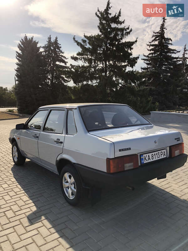 Седан ВАЗ / Lada 21099 2005 в Миколаєві