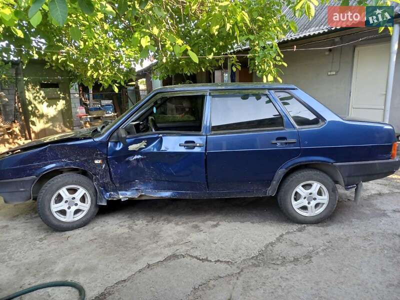 Седан ВАЗ / Lada 21099 2005 в Дніпрі