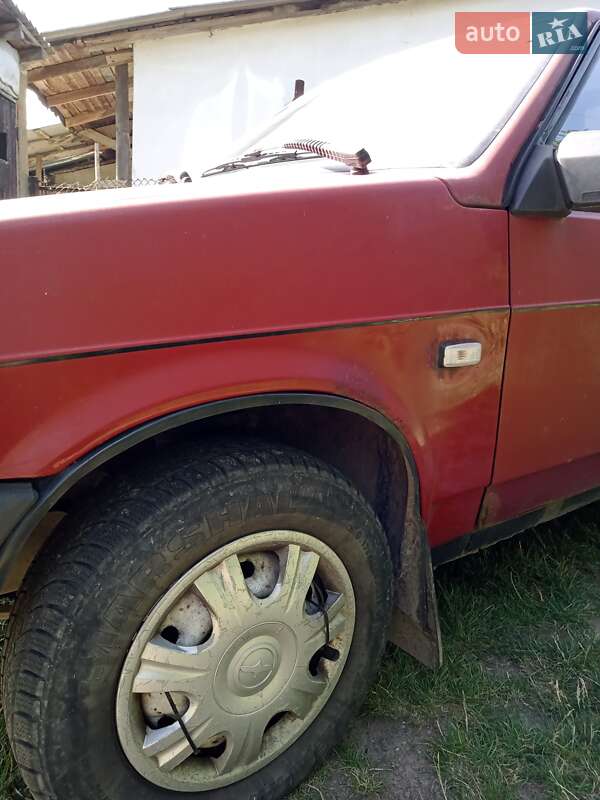 Седан ВАЗ / Lada 21099 1998 в Винниках