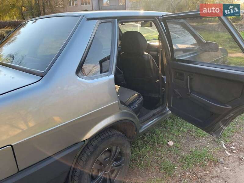 Седан ВАЗ / Lada 21099 2002 в Краматорську