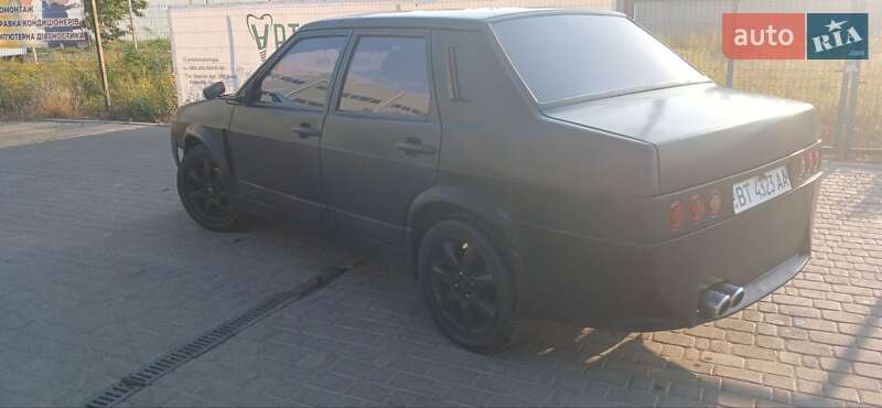 Седан ВАЗ / Lada 21099 2002 в Херсоне