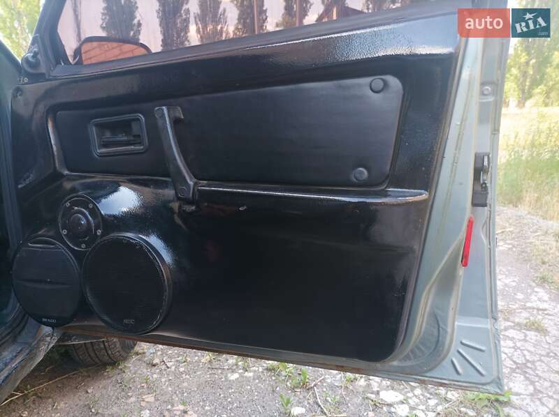 Седан ВАЗ / Lada 21099 1997 в Кривом Роге