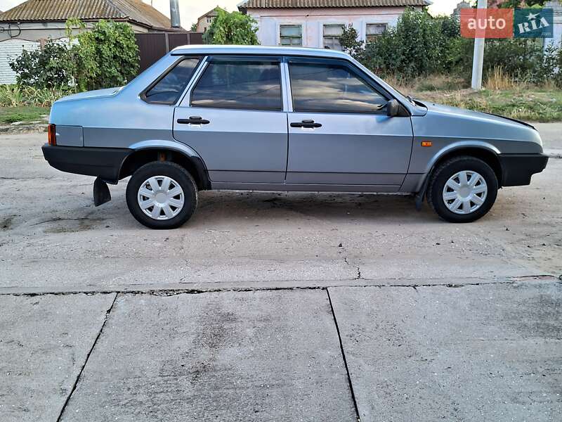 Седан ВАЗ / Lada 21099 2006 в Николаеве