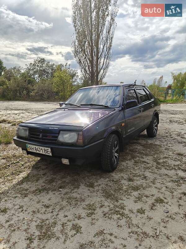 Седан ВАЗ / Lada 21099 1997 в Киеве