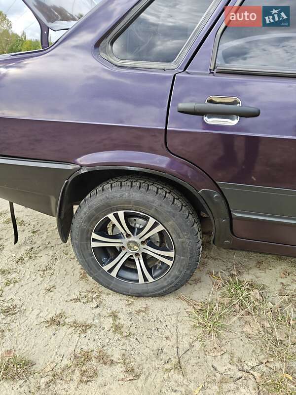 Седан ВАЗ / Lada 21099 1997 в Киеве