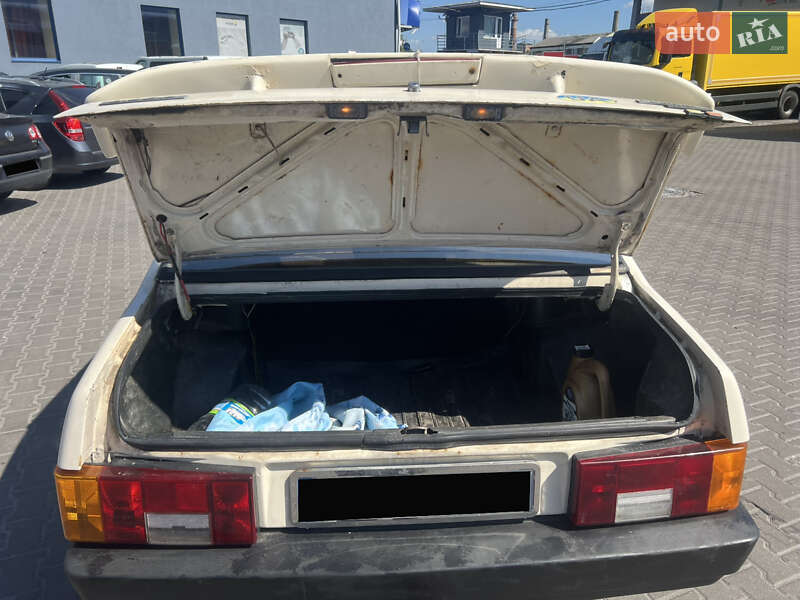 Седан ВАЗ / Lada 21099 1995 в Ровно