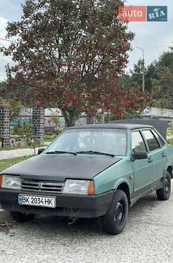 Седан ВАЗ 21099 1999 в Вараше