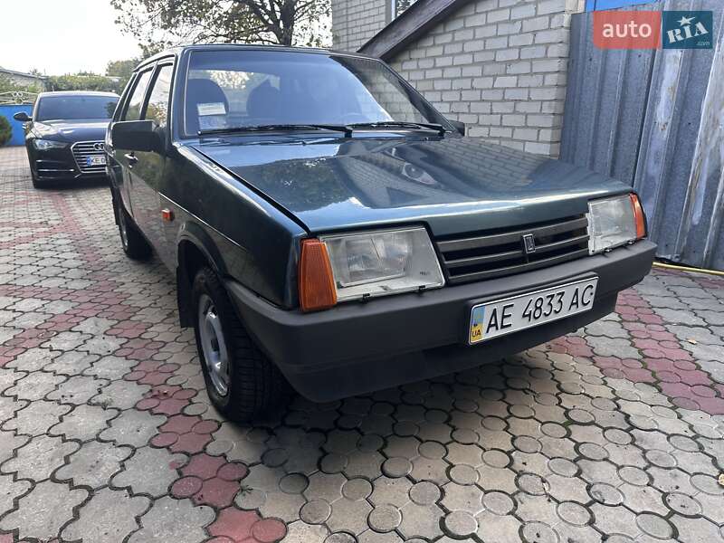 Седан ВАЗ / Lada 21099 2004 в Дніпрі