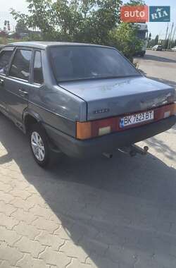 Седан ВАЗ 21099 2009 в Сарнах