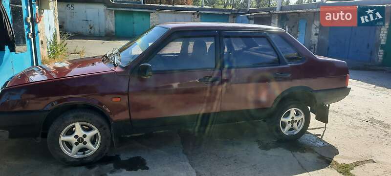 Седан ВАЗ / Lada 21099 1997 в Днепре