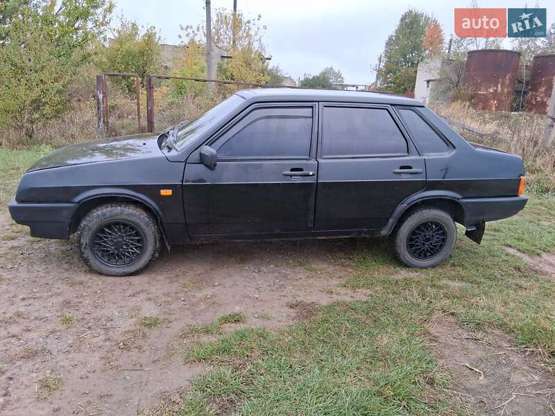 Седан ВАЗ / Lada 21099 2008 в Иваничах фото 4 Седан ВАЗ / Lada 21099 2008 в Иваничах