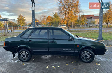 Седан ВАЗ 21099 2002 в  фото 4 Седан ВАЗ 21099 2002 в