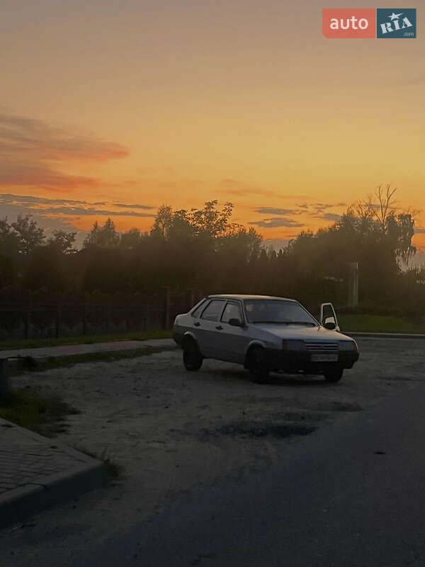 Седан ВАЗ / Lada 21099 2005 в Львове