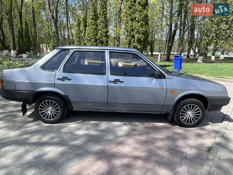 Седан ВАЗ / Lada 21099 2006 в Волочиську