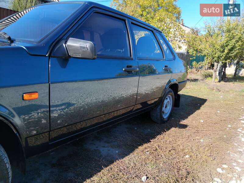 Седан ВАЗ / Lada 21099 2004 в Новомосковске фото 5 Седан ВАЗ / Lada 21099 2004 в Новомосковске