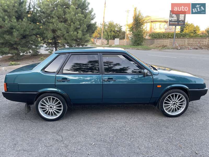 Седан ВАЗ / Lada 21099 2001 в Кривом Роге фото 4 Седан ВАЗ / Lada 21099 2001 в Кривом Роге