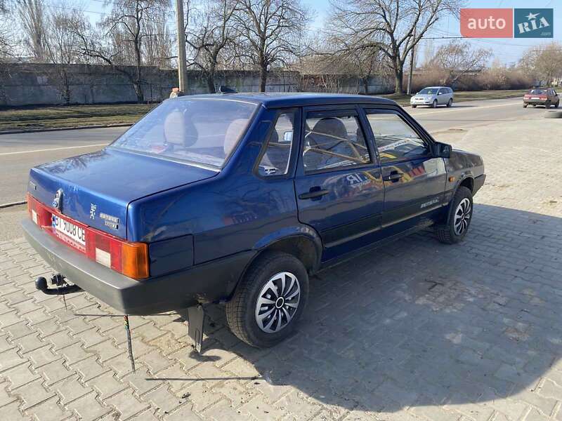 Седан ВАЗ / Lada 21099 2004 в Николаеве