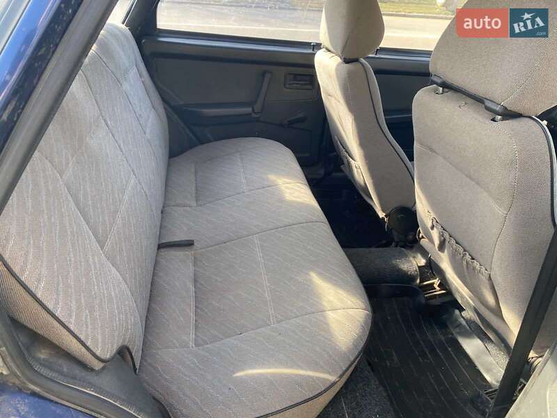 Седан ВАЗ / Lada 21099 2004 в Николаеве