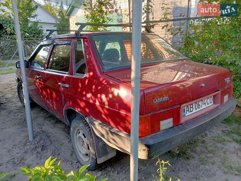 Седан ВАЗ / Lada 21099 1998 в Гайсину
