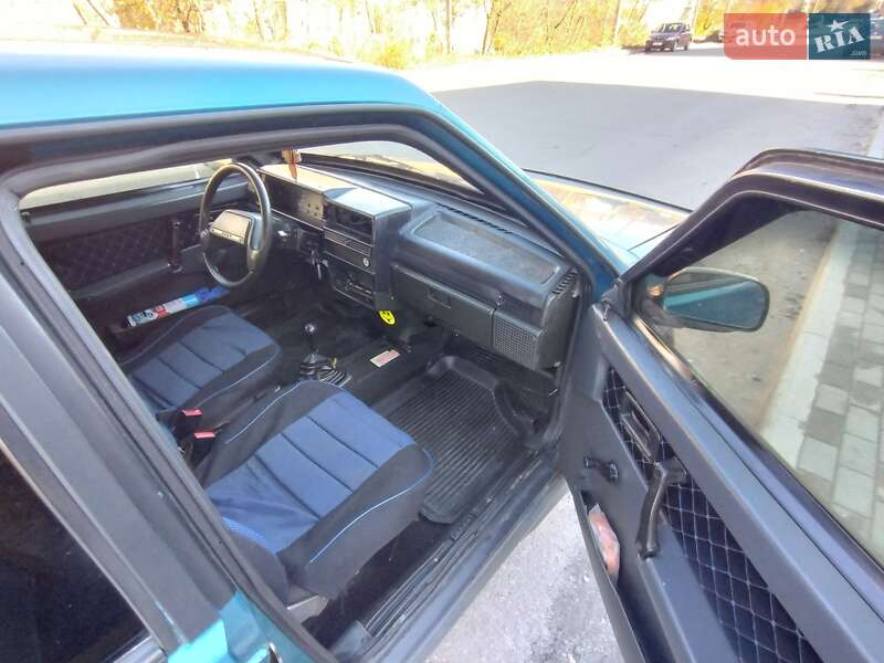 Седан ВАЗ / Lada 21099 1999 в Мирополе