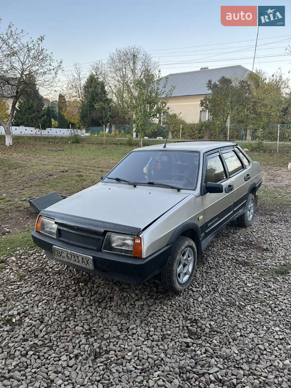 Седан ВАЗ / Lada 21099 1998 в Самборе