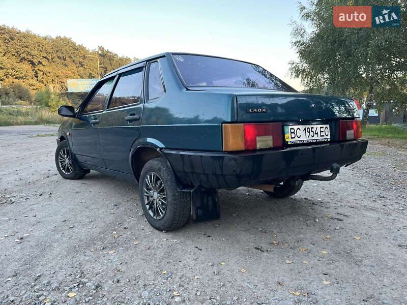 Седан ВАЗ / Lada 21099 2001 в Львові