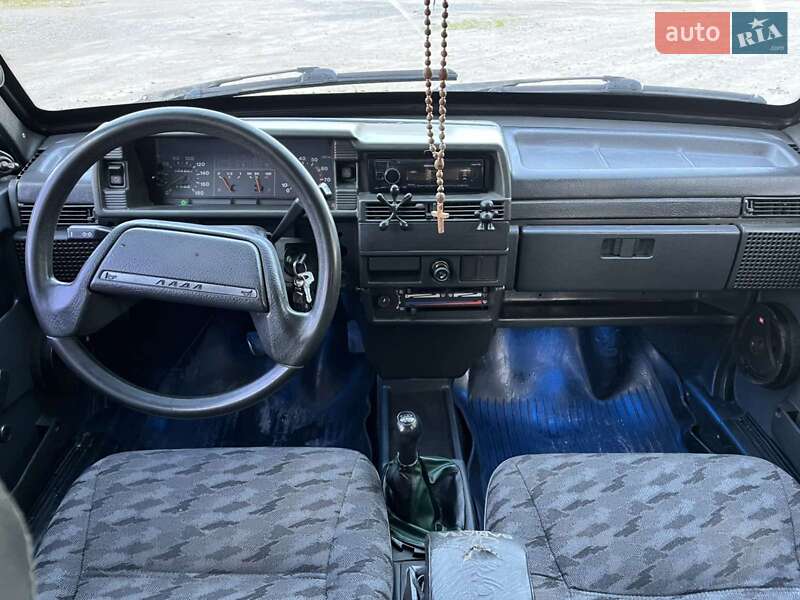 Седан ВАЗ / Lada 21099 2001 в Львові