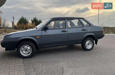 Седан ВАЗ 21099 2008 в Вараші