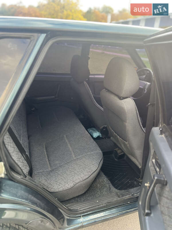 Седан ВАЗ / Lada 21099 2004 в Волочиске