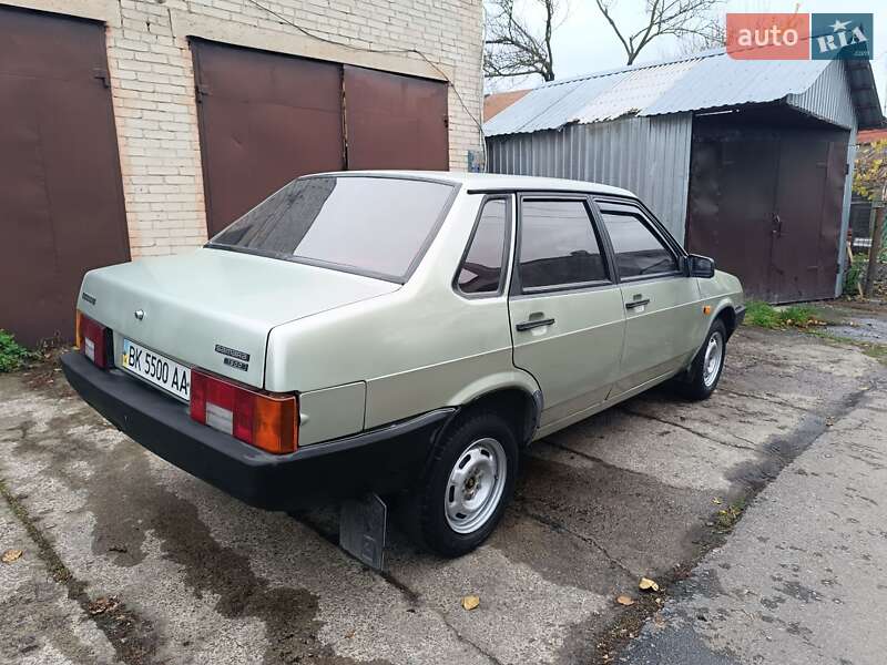 Седан ВАЗ / Lada 21099 2001 в Остроге фото 7 Седан ВАЗ / Lada 21099 2001 в Остроге