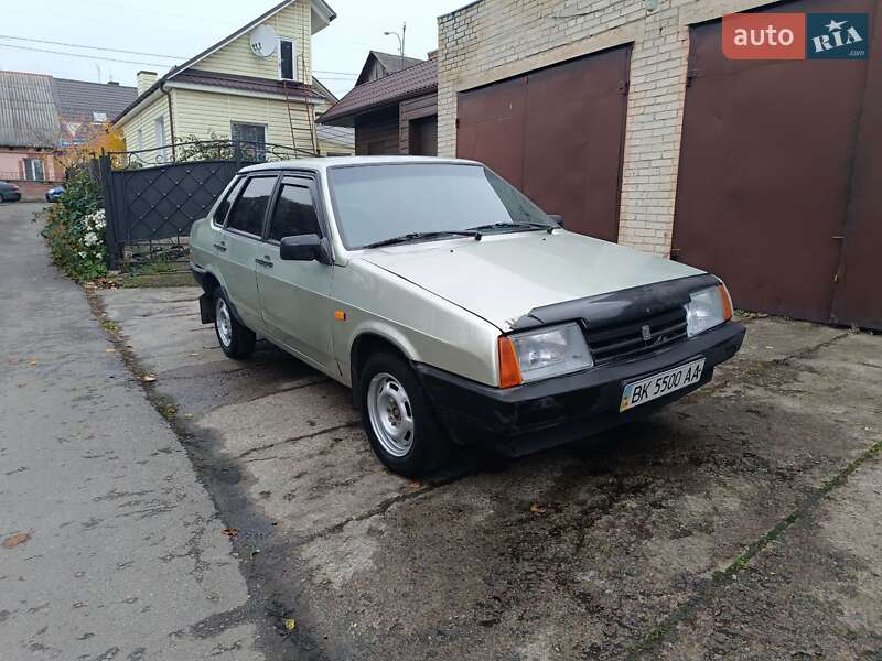 Седан ВАЗ / Lada 21099 2001 в Остроге фото 11 Седан ВАЗ / Lada 21099 2001 в Остроге