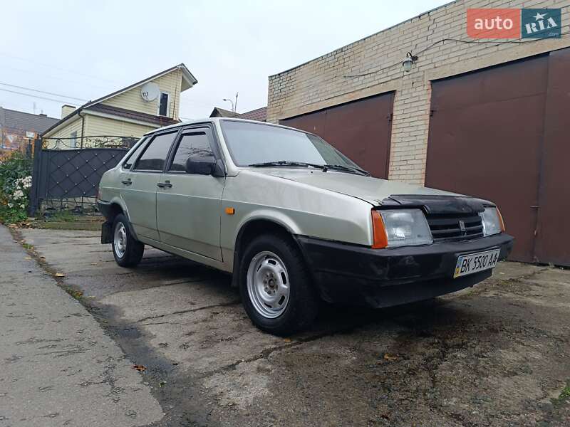 Седан ВАЗ / Lada 21099 2001 в Остроге фото 15 Седан ВАЗ / Lada 21099 2001 в Остроге