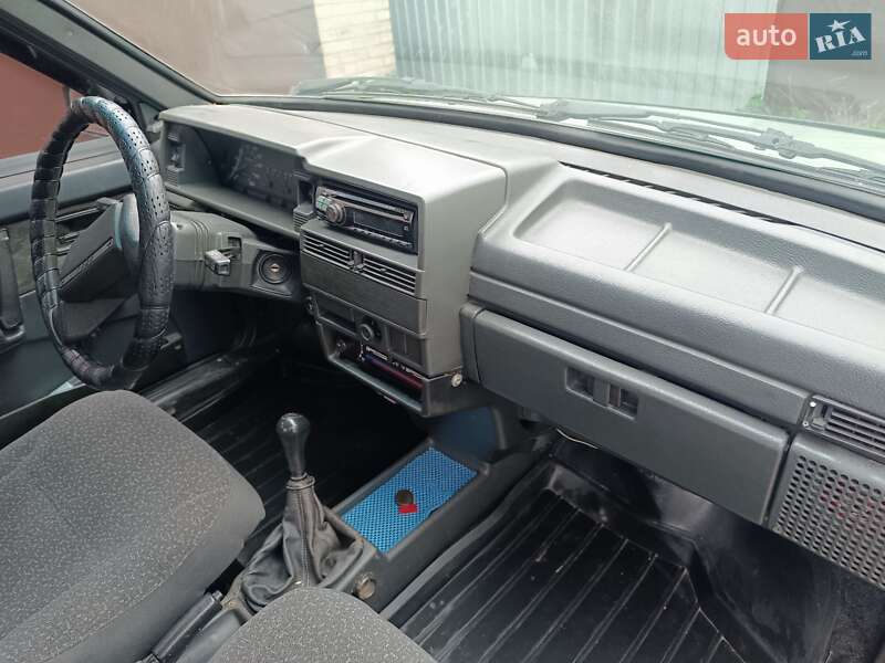 Седан ВАЗ / Lada 21099 2001 в Остроге фото 21 Седан ВАЗ / Lada 21099 2001 в Остроге