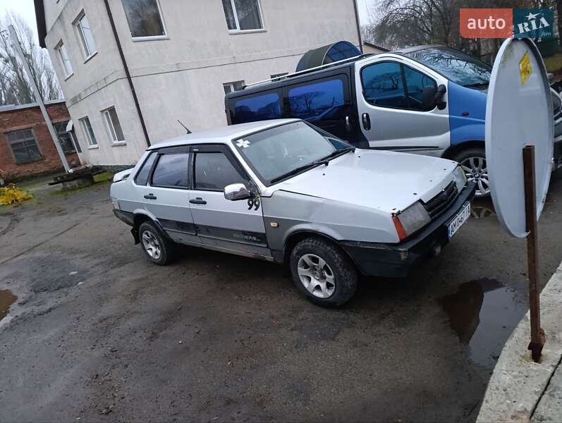 Седан ВАЗ / Lada 21099 2001 в Радомышле
