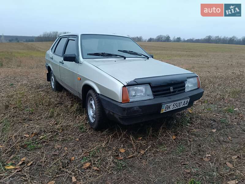 Седан ВАЗ / Lada 21099 2001 в Остроге фото 3 Седан ВАЗ / Lada 21099 2001 в Остроге