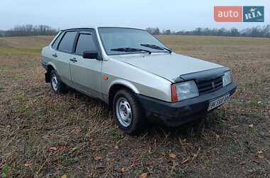 Седан ВАЗ 21099 2001 в Остроге