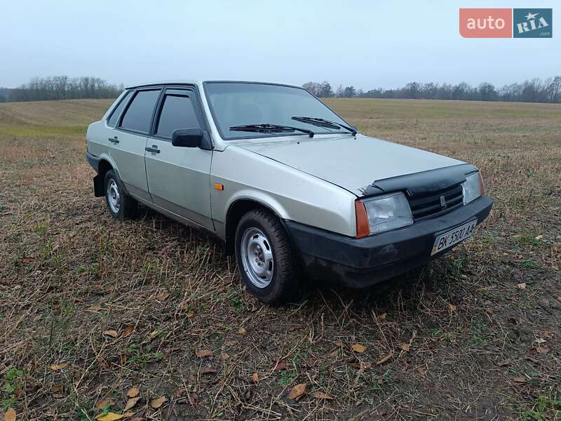Седан ВАЗ / Lada 21099 2001 в Остроге фото Седан ВАЗ / Lada 21099 2001 в Остроге