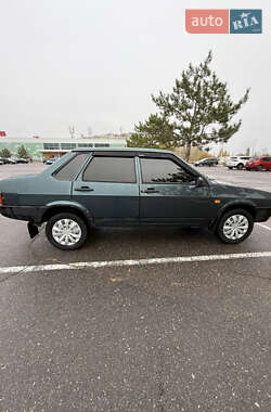Седан ВАЗ 21099 2004 в Миколаєві