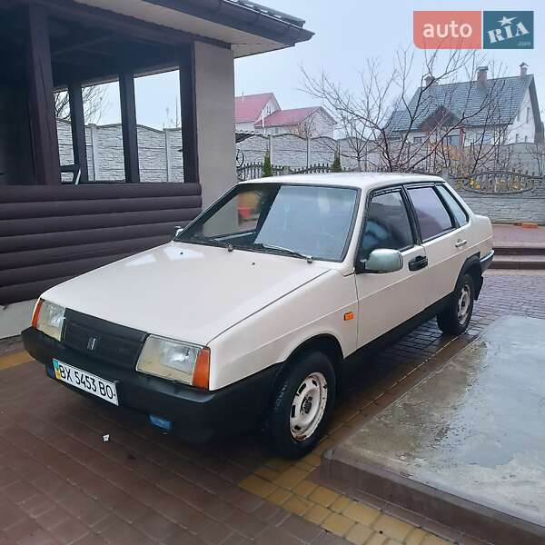 Седан ВАЗ / Lada 21099 1992 в Хмельницком