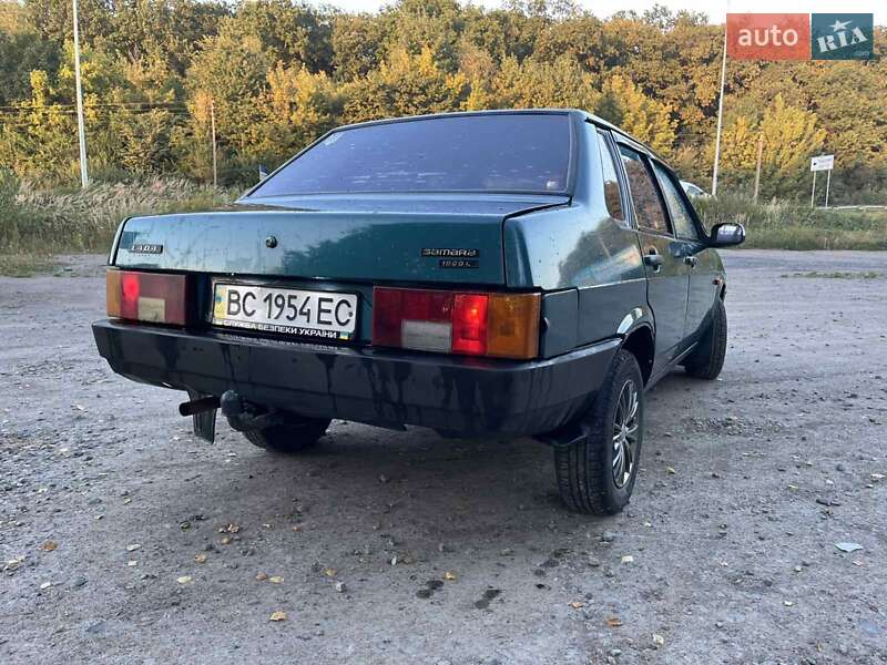 Седан ВАЗ / Lada 21099 2001 в Львове