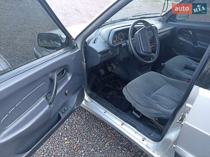 Седан ВАЗ / Lada 21099 2001 в Львове